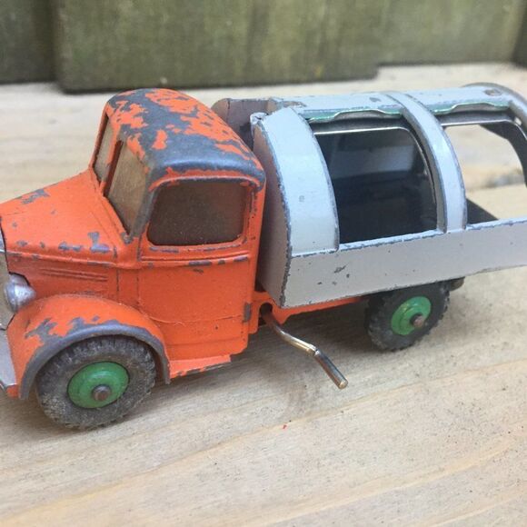 Vintage 1962 DINKY Toys Bedford Meccano Ltd Dome Dump Truck with lift loader - Picture 6 of 9